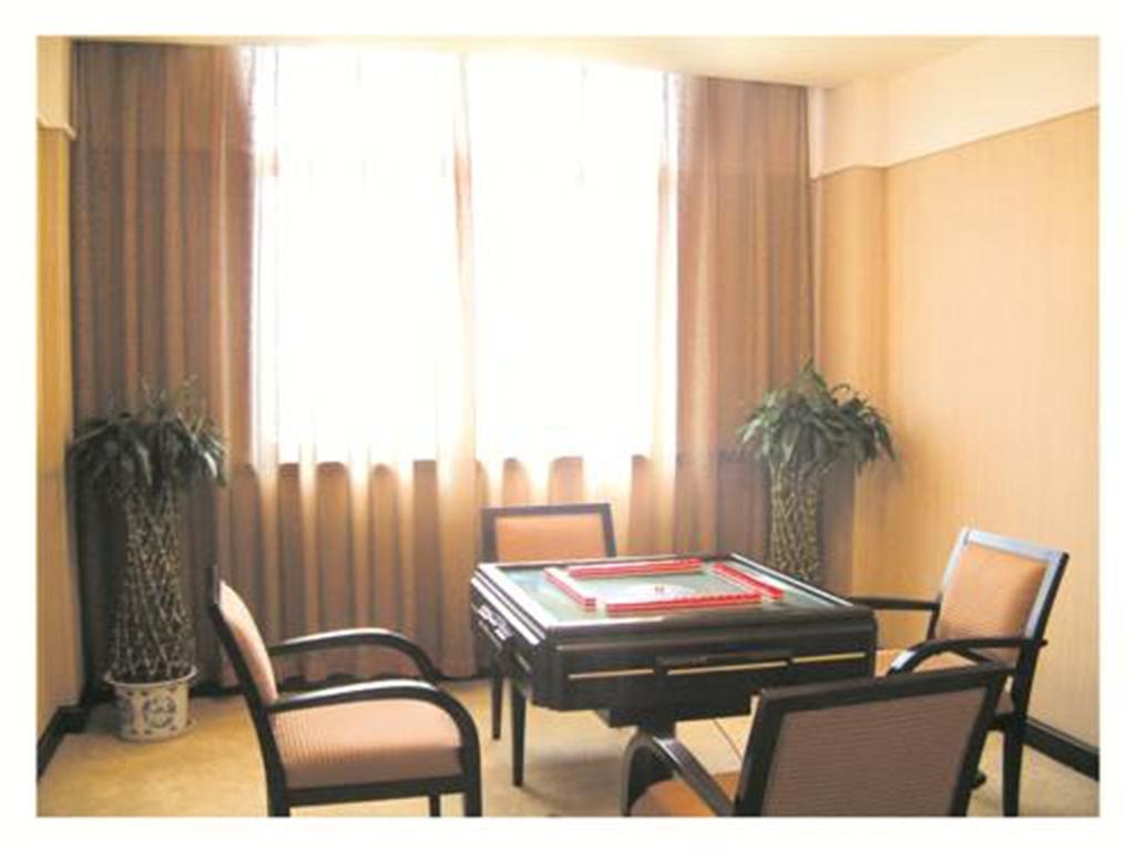 Datong Hongqi Grand Hotel Exterior foto